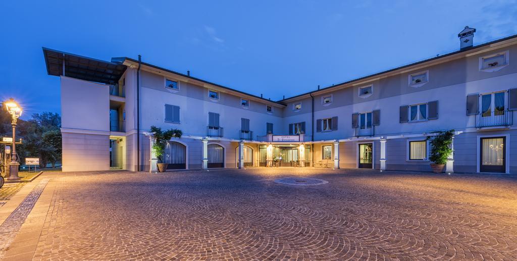 Hotel Il Corazziere Merone Exteriér fotografie